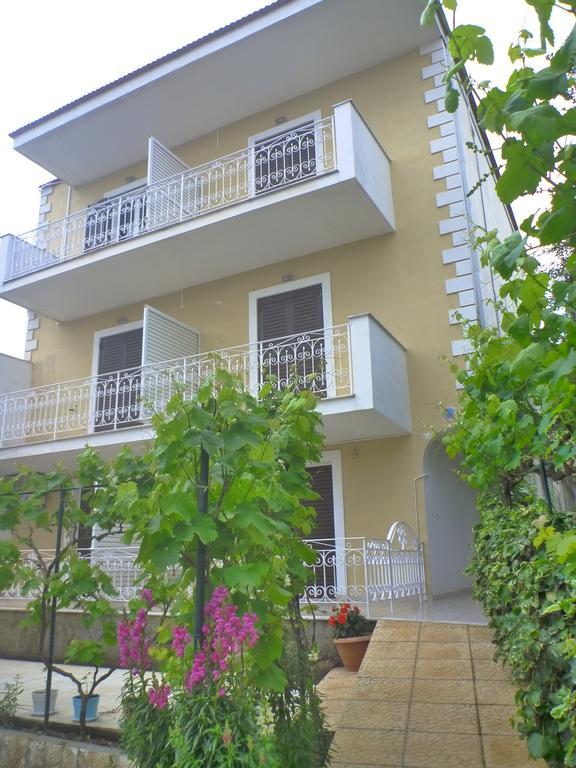 Flora Studios Corfu - Adults Only Benitses  Exterior foto