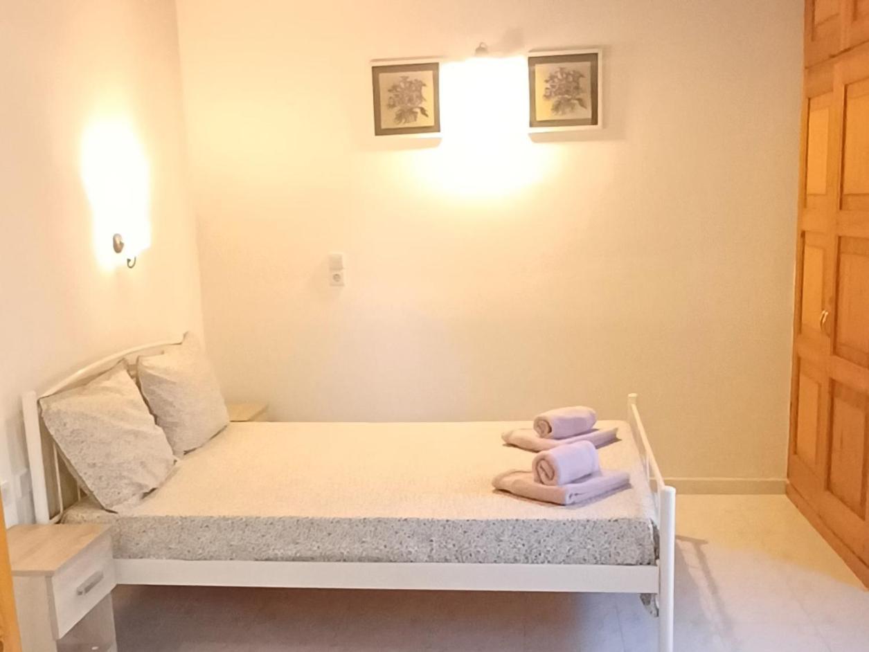 Flora Studios Corfu - Adults Only Benitses  Quarto foto